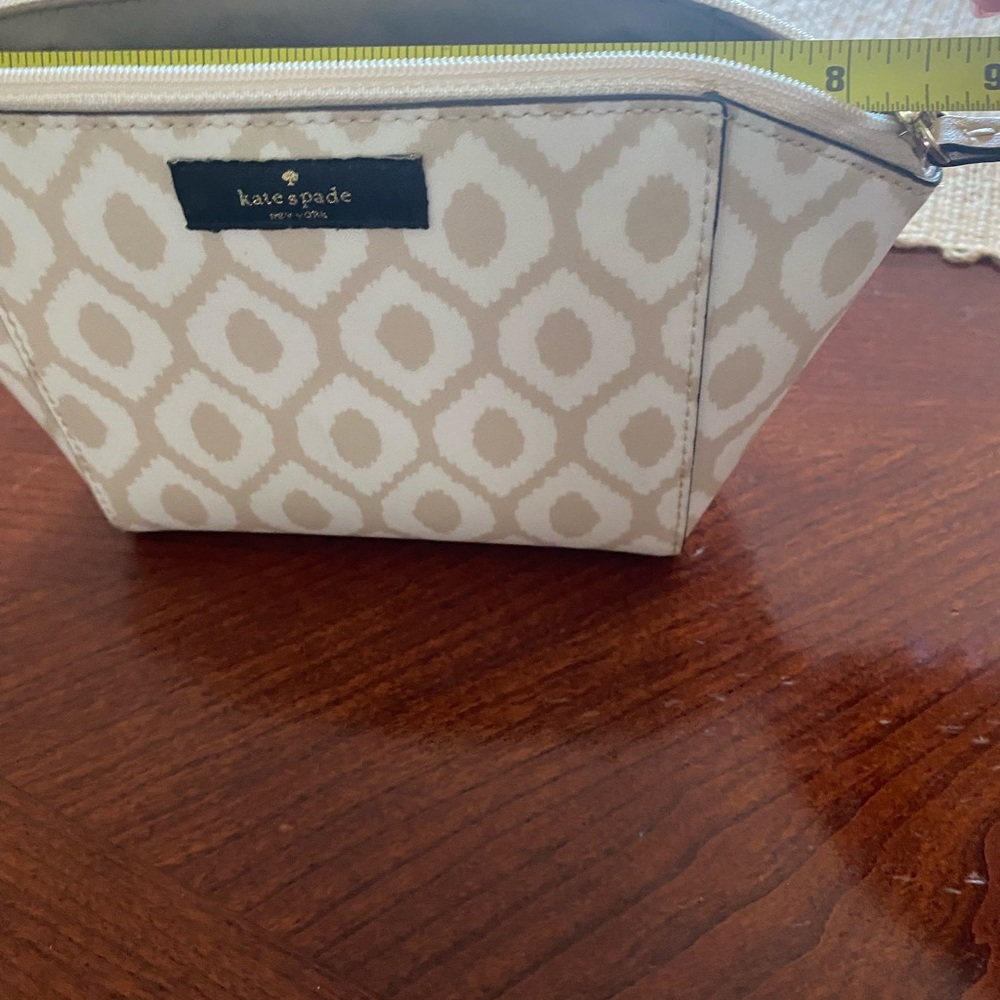 NWOT - Kate Spade cosmetic bag